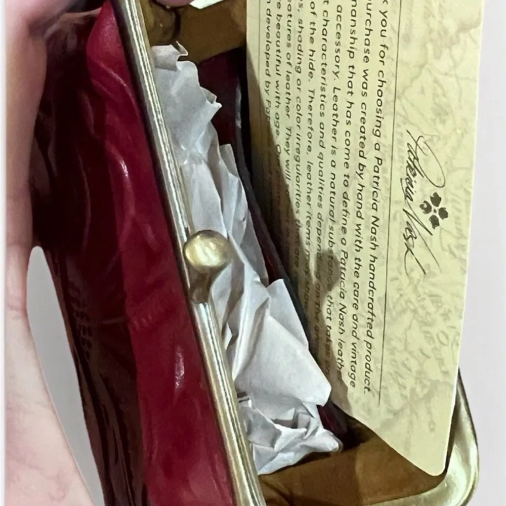 Patricia Nash Res Tooled Leather Coin Purse NWT - Picture 2 of 3